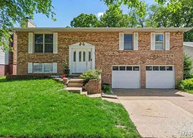 Updated 3 Bed 25 Bath Affton Home Family Friendly Backyard