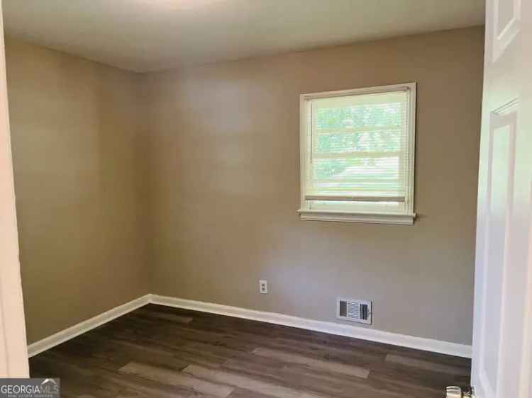 3 Bedroom 1 Bath Home in Atlanta Near Airport