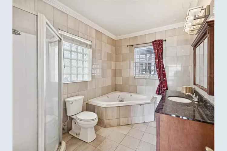 Charming 3-Bedroom Home near Downtown St Petersburg FL