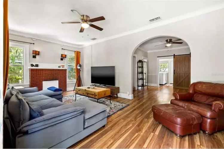 1920s Restored Bungalow 3BR 1BA Updated Kitchen Near Downtown St Pete