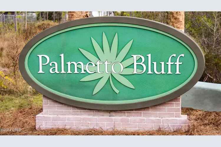 2043 sq ft 5 Bed 3 Bath Home in Palmetto Bluff