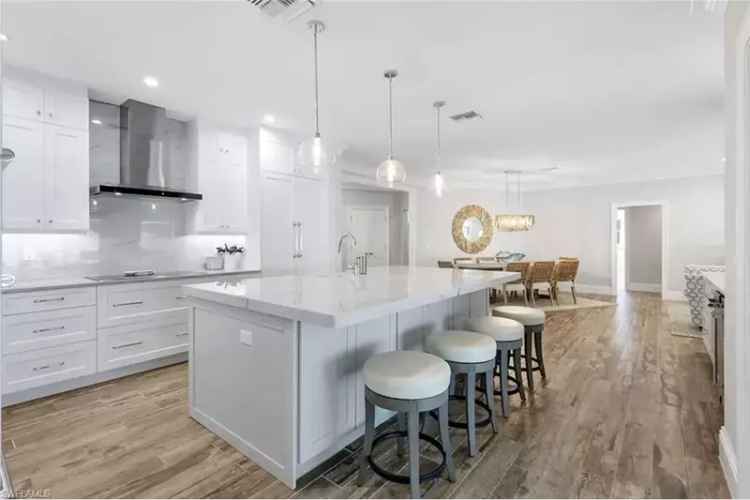 House For Sale , 655, Park Shore Drive, Naples, Florida