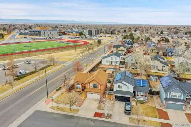 Denver Gateway Village Home 2 Living Areas Finished Basement Large Backyard