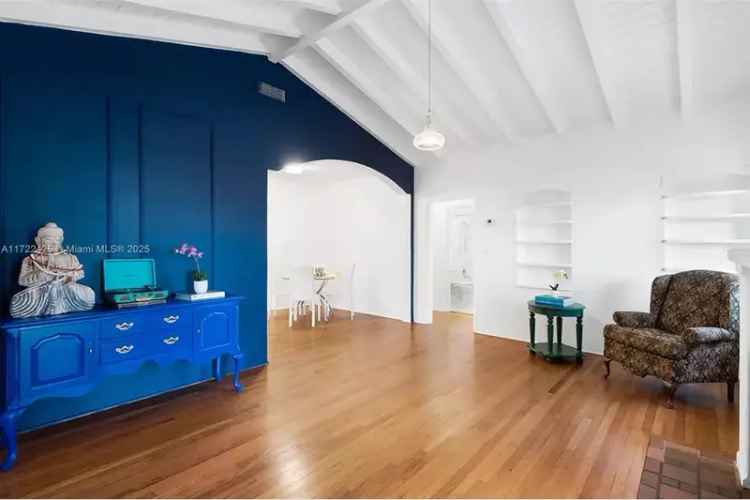 House For Sale , 1615, Bay Drive, Miami Beach, Florida