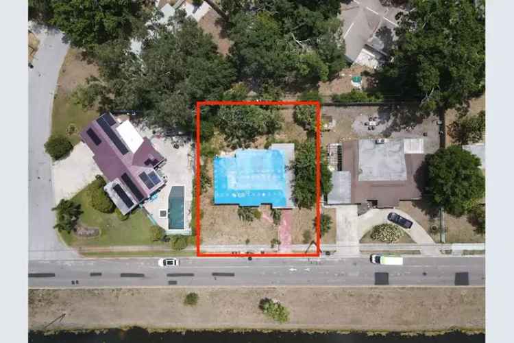 Oversized Lot in St Pete Meadowlawn No Flood Damage Great Investment