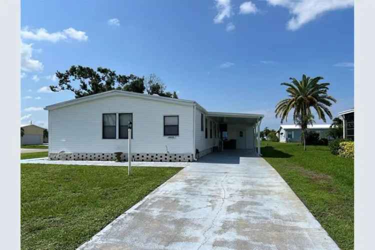 Spacious 3-Bedroom Mobile Home in Lemon Bay Isles, Florida