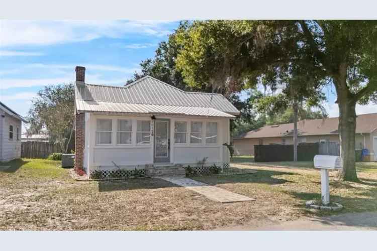 2-Unit Income Property Near East Lake Tohopekaliga