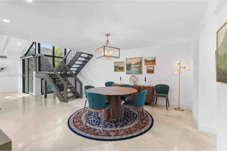 Dadeland Walk Townhouse Updated Kitchen and Baths