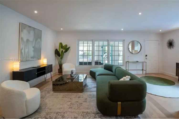 Mid Century Modern Home in Bayside MiMo District