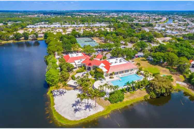 Immaculate 2-Bedroom Villa in Kings Isle 55+ Community