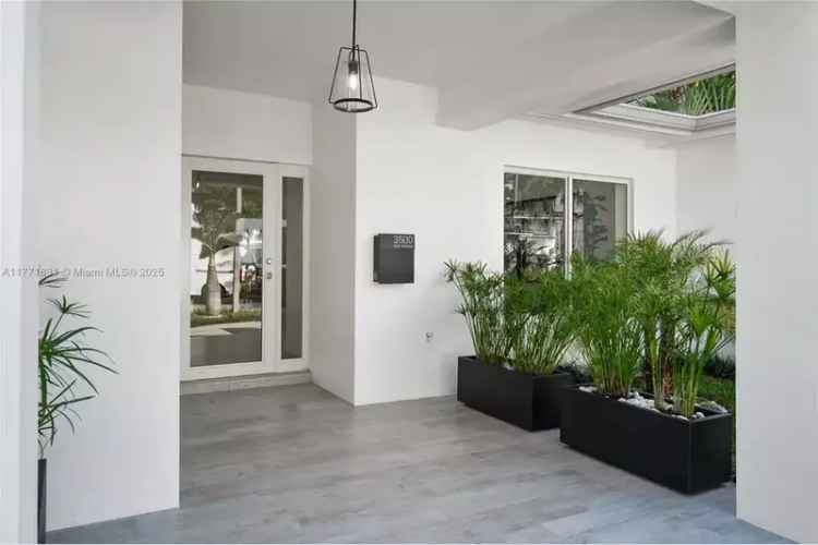 House For Sale , 3500, East Glencoe Street, Miami, Florida