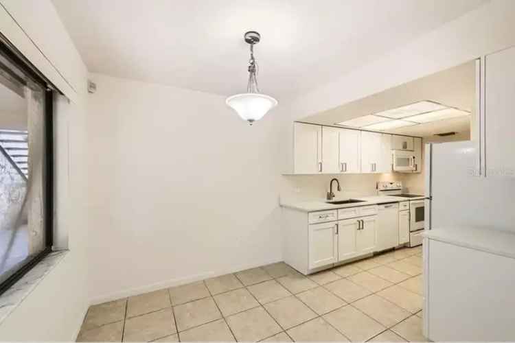 Updated 2-Bedroom Condo in Tamarind Community Near Amenities