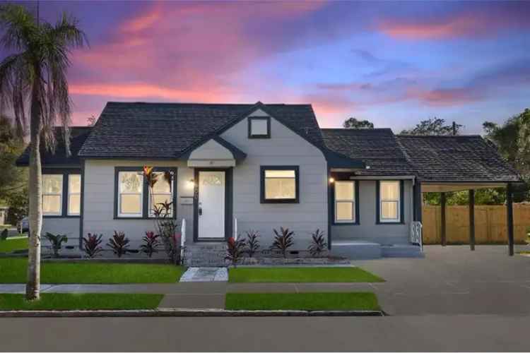 Adorable Bungalow near Downtown St Petersburg