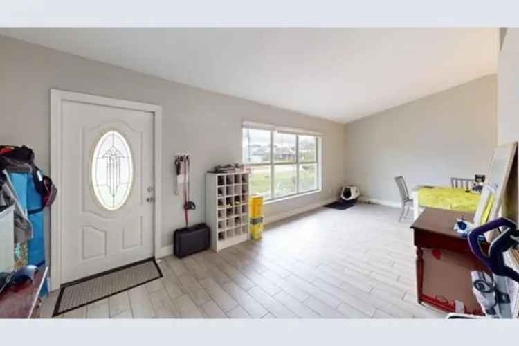 Spacious 3-Bedroom Home Near Oak Hammock Park