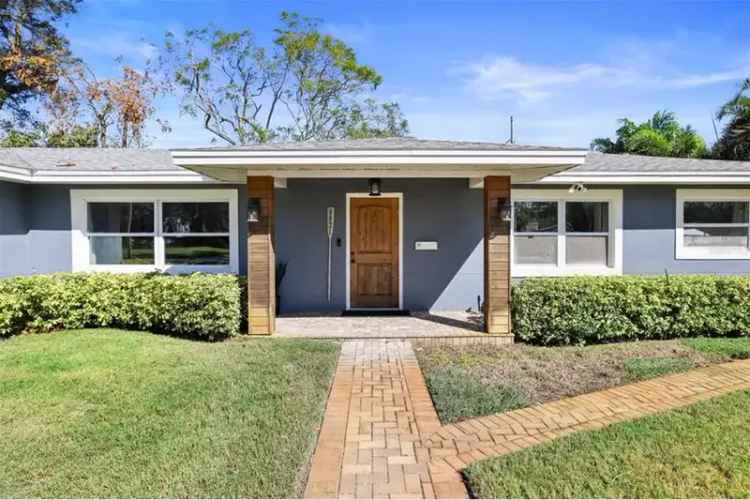 Updated 3 Bed 2 Bath Home in Lake Pasadena Estates Huge Backyard