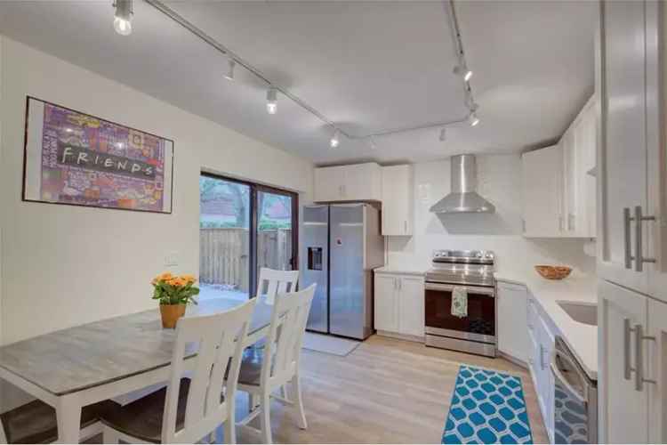 Updated Palm Harbor Townhome 2 Bed 25 Bath Near Beach