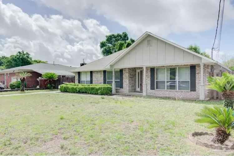 4 Bedroom 3 Bath Home in East Hill Fully Remodeled