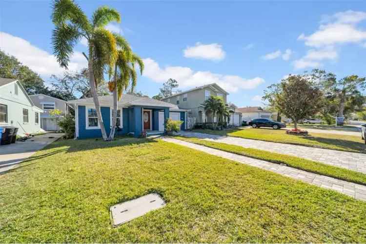 Beautiful 3-Bedroom Home in St Pete with Paid-Off Solar Panels