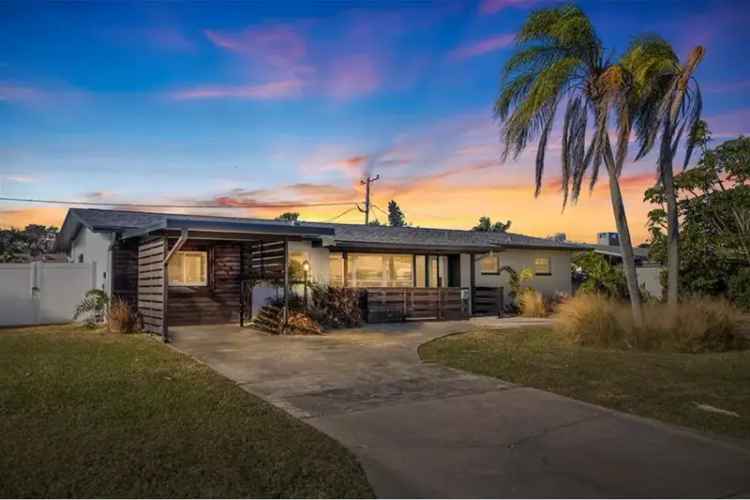 Fully Furnished Coastal Retreat near St Pete Beach