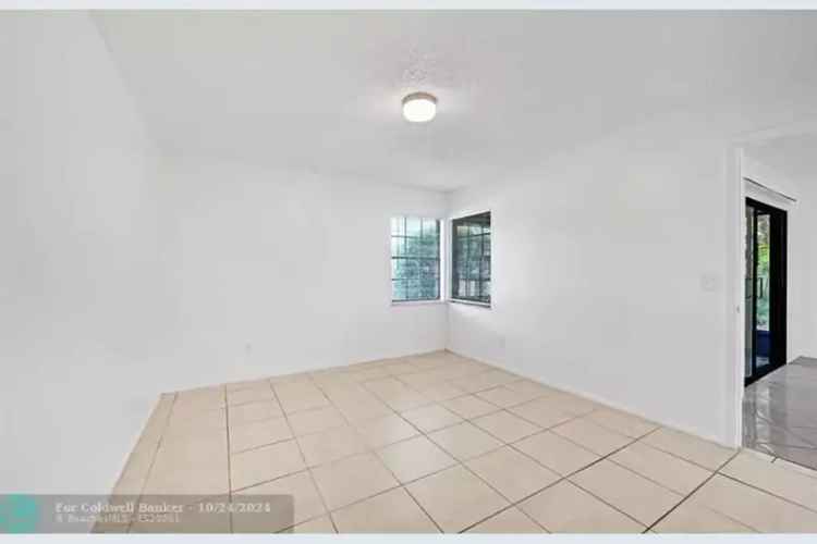 House For Sale , 390, Southwest Colesbury Avenue, Port Saint Lucie, Florida