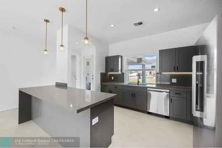 House For Sale , 4037, Southwest Port Saint Lucie Boulevard, Port Saint Lucie, Florida