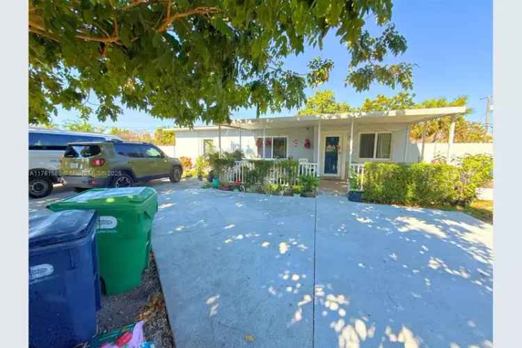House For Sale , 29120, Kentucky Road, Homestead, Florida