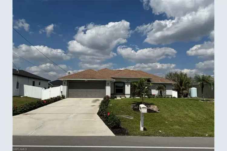 Fixer-Upper Single Family Home with Appliances and Fence