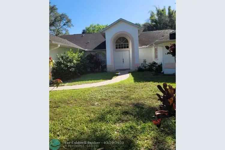 House For Sale , 584, Laurel Oak Court Northeast, Palm Bay, Florida