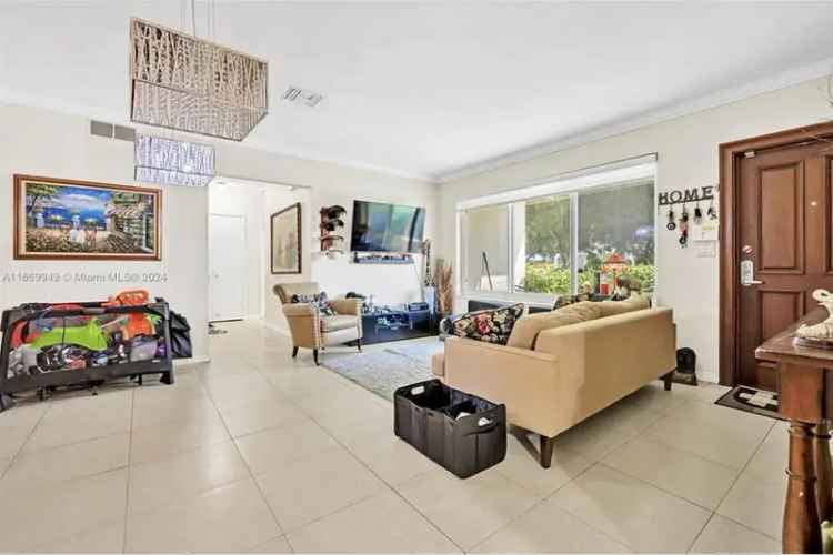5 Bedroom 3 Bathroom Home in Miami FL