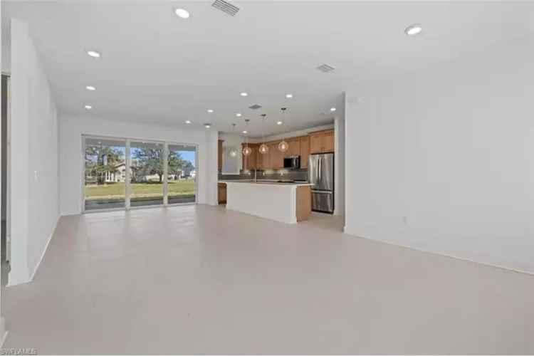 Viaggio Model Home 3 Beds 2 Baths 1846 sq ft Burnt Store Meadows