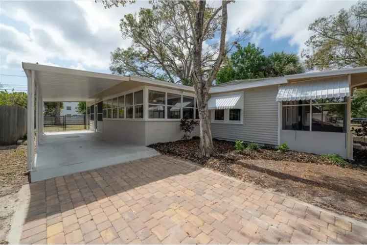 2-Bed 1-Bath Home in Rio Vista  Updated Kitchen and Florida Room