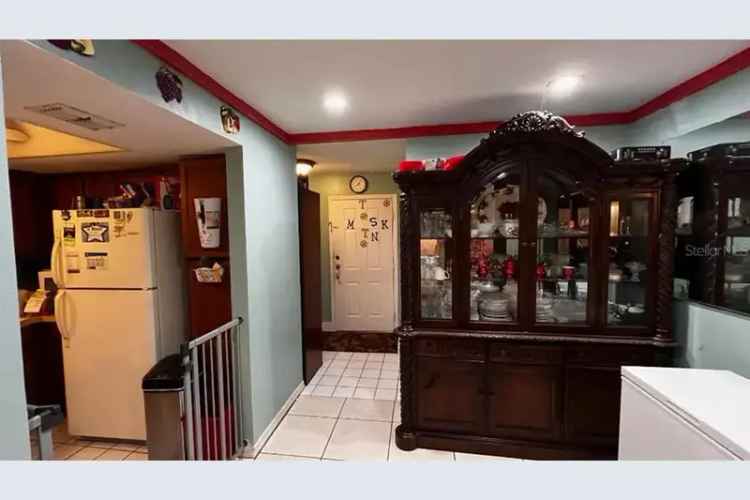 Beautiful 2 2.5 Townhome in Kissimmee with Updated AC and HOA Amenities