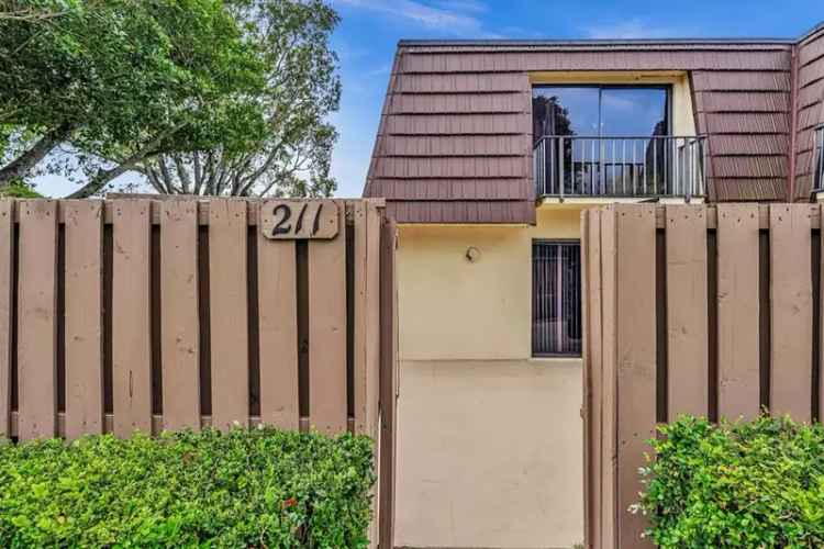 House For Sale , 211, 2nd Court, Palm Beach Gardens, Florida