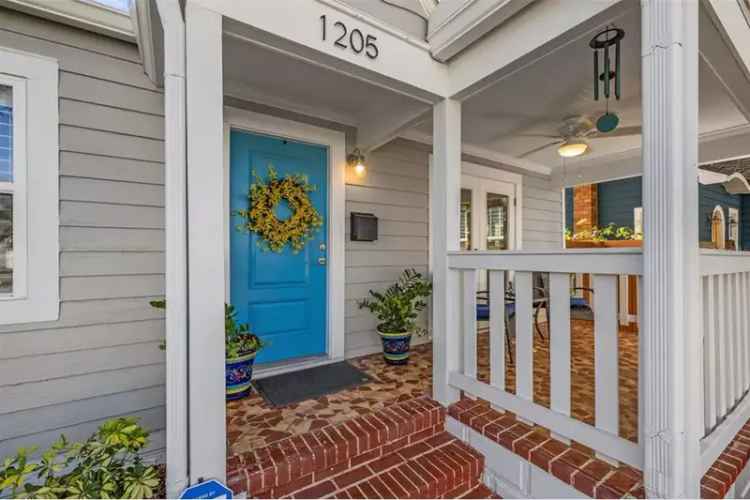 Updated St Petersburg Bungalow 3 Bed 25 Bath Detached Garage