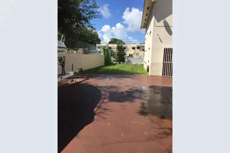 House For Sale , 160, Northwest 27th Street, Miami, Florida