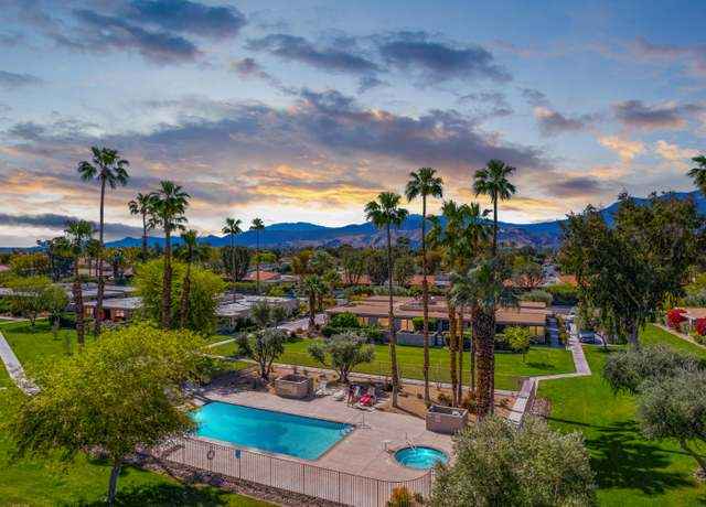 Stylish Desert Living in a Donald Wexler Home