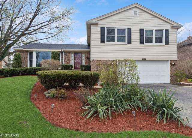Glenview 4-Bedroom 2.5-Bath Home - Updated and Move-In Ready