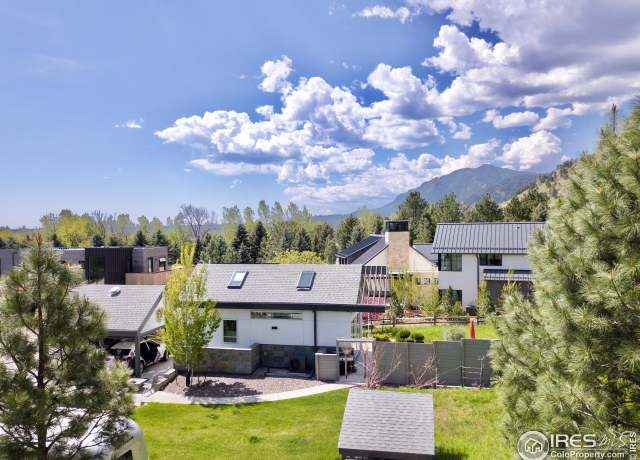 Boulder's Cunningham Farm .7-Acre Lot: Stunning Views & Trails