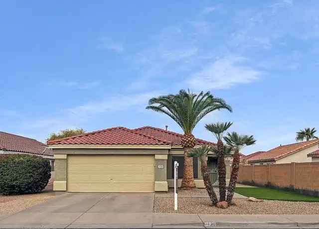 3 Bedroom 2 Bathroom Single Family Home 1231 sq ft