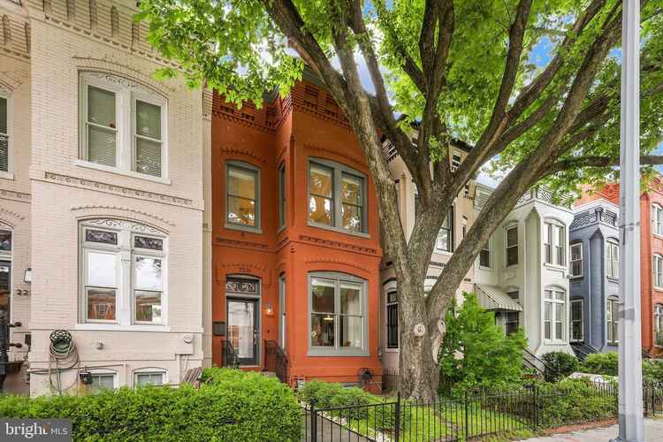 3BD 25BA U Street Luxury Home  Modern Renovation Historic Charm