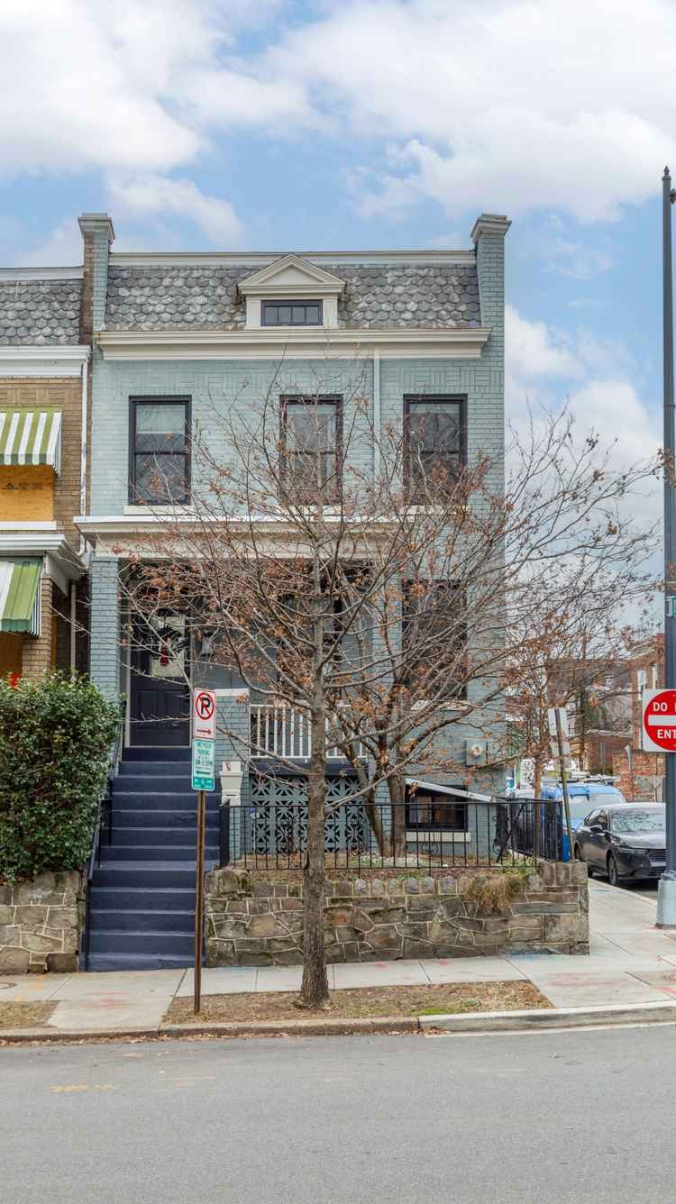 House For Sale , 935, 15th Street Southeast, Washington, District of Columbia