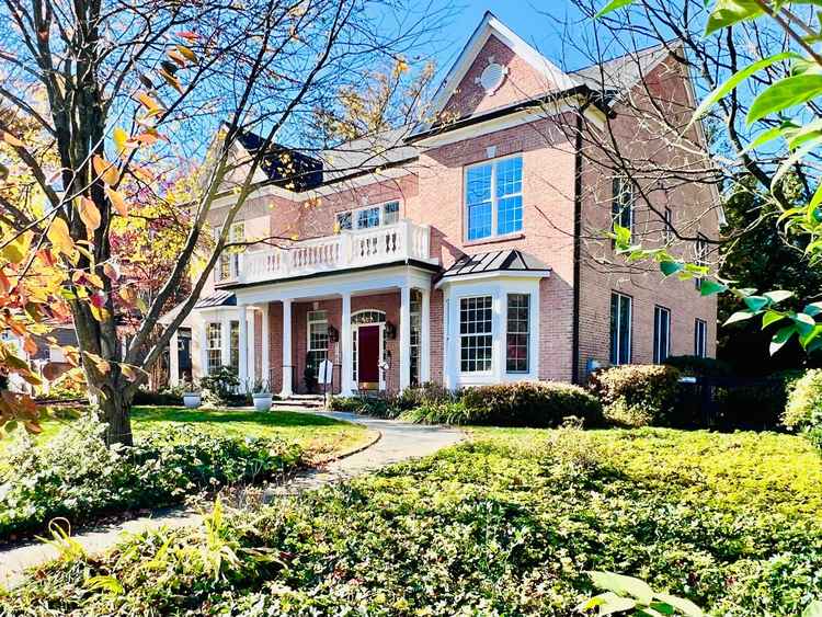 Luxury 5-Bedroom Bethesda Home  6000 sq ft