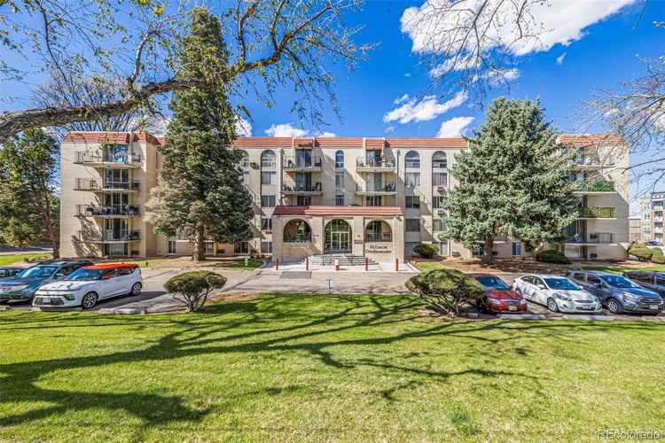 Wheat Ridge Condo: 1-Bed, 1-Bath, 735 sq ft, Modern Kitchen, Pool, Sauna, Pickleball